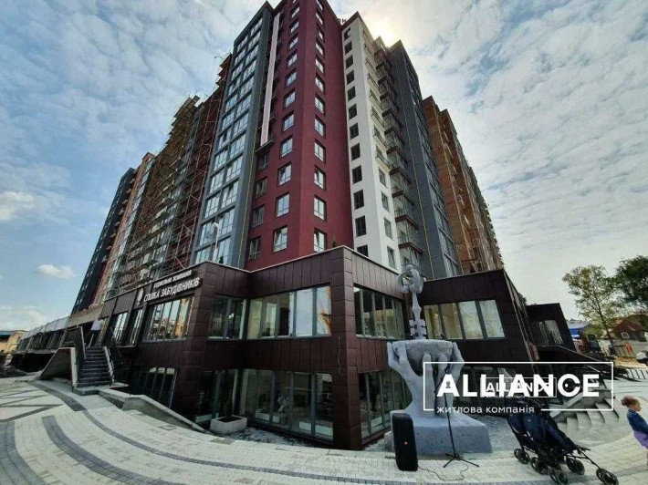 Терміново!! Продаж 2 кімнатної квартири в Центрі міста 55 м2 - фото 1