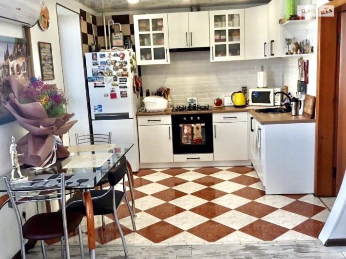 `Продам 2х кімнатна квартира, центр з ремонтом - фото 1