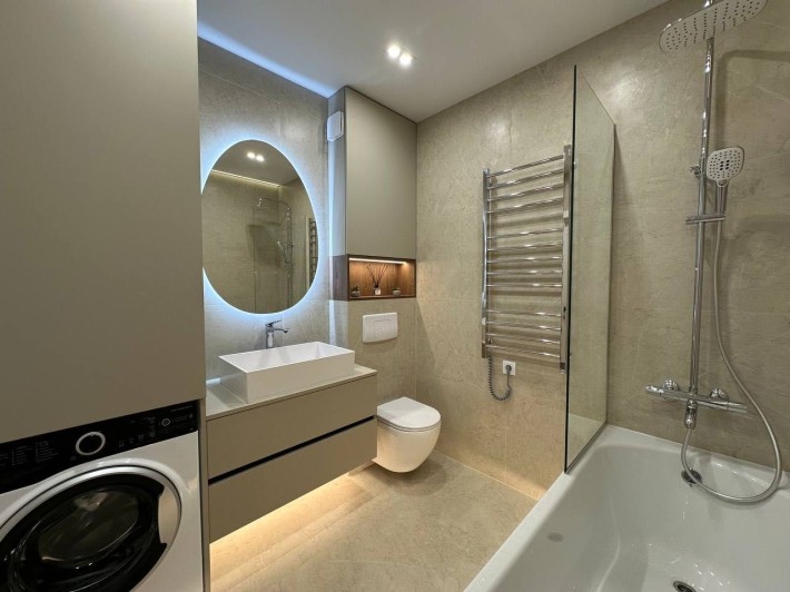 Стильна 1 кім в ЦЕНТРІ Варта Уваги!! Сучасний Ремонт + Техніка - фото 1