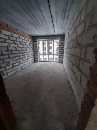 Простора  двокімнатна квартира. - фото 1