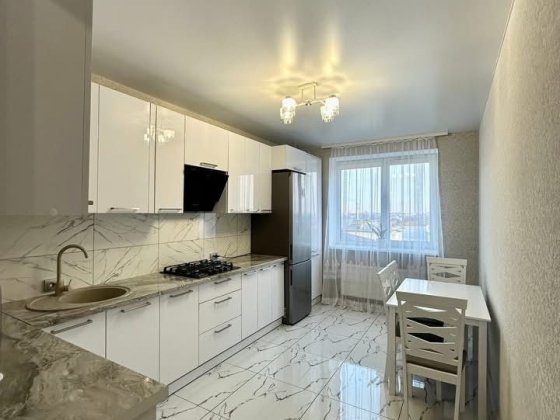 Квартира в новобудові з ремонтом і меблями в Луцьку Луцк