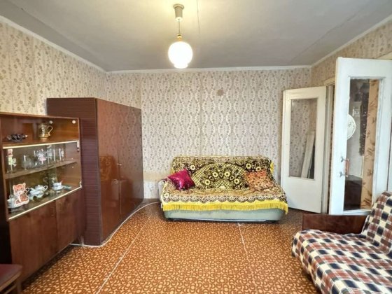 Продам 1к квартиру, бр.Вечерний,8 Кривий Ріг