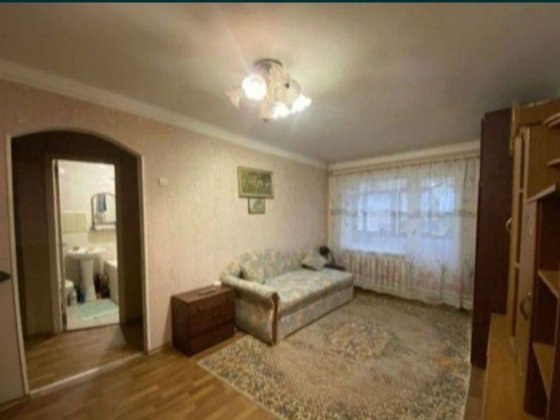 Продаж 2 кім на пл. Визволення ( Захисників України) Кривой Рог