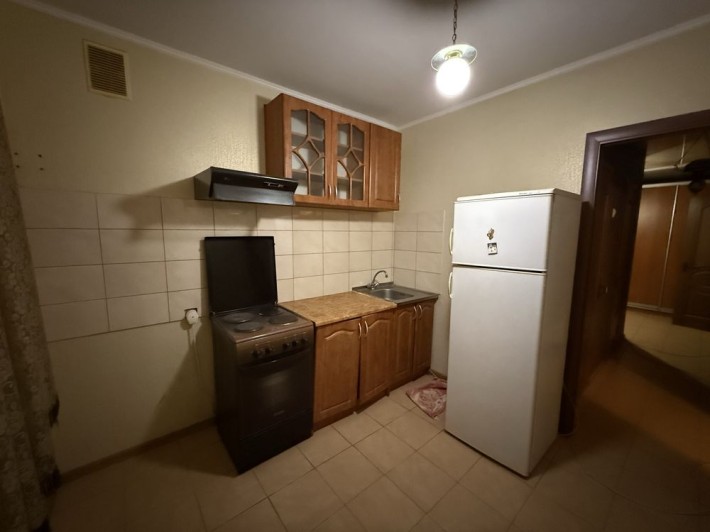 Продам двокімнатну квартиру по пр. Волі в центрі біля 4школи - фото 1