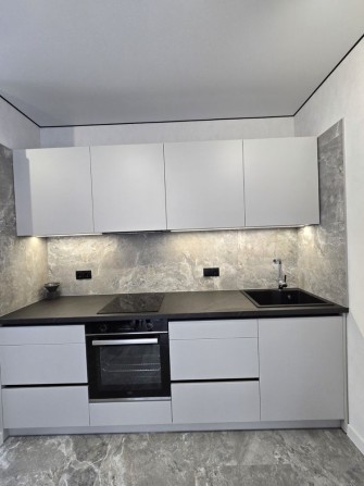 Продам квартиру з новим та сучасним ремонтом! Зручний Виїзд на Київ - фото 1