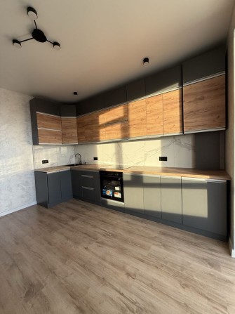 Продається сучасна квартира біля парку Шевченка - фото 1