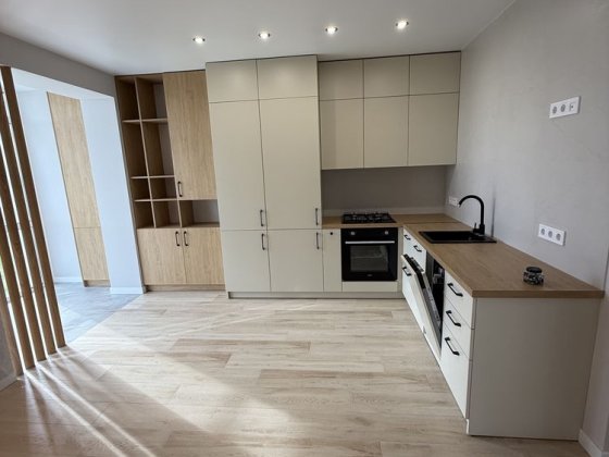 Велика однокімнатна квартира з газом біля ТЦ Авенір Плаза Буча