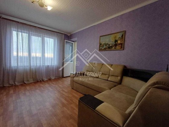 Продаж 2 кімнатної квартири з меблями на 17 кварталі зуп. Інтернат Кривий Ріг