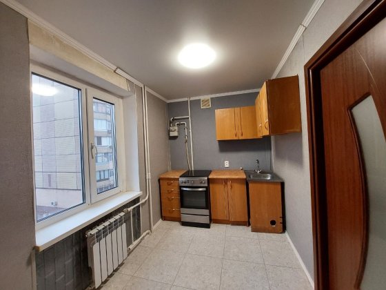 1 комн Восточный 1, ул.Симонова (21 ї бригади національної гвардії) Кривой Рог