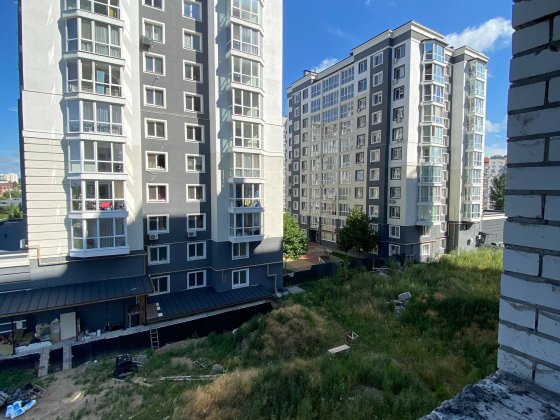 Трьошка 76м2 в ЖК Континент зі штукатуркою. Навпроти 3 школа! Ціна топ Буча