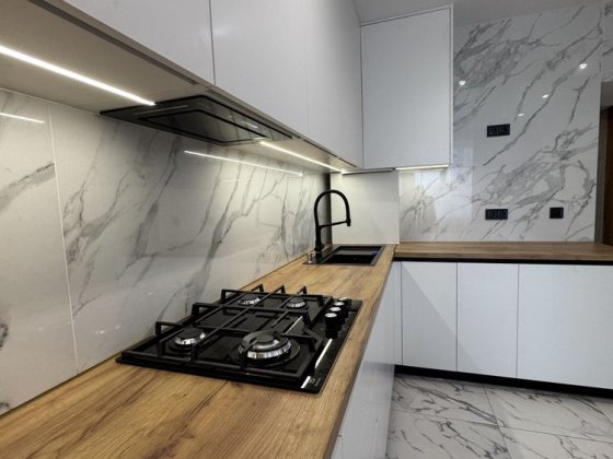 Чудова 1 к кварира з ремонтом та  газовим опаленням Буча