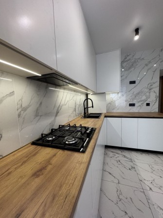 Чудова 1 к кварира з ремонтом та  газовим опаленням - фото 1