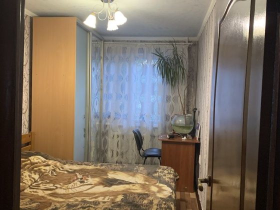 44кв-л Перша лінія! 3кім.кв. Вся з Ремонтом на 2 поверсі! 16 лікарня Кривой Рог