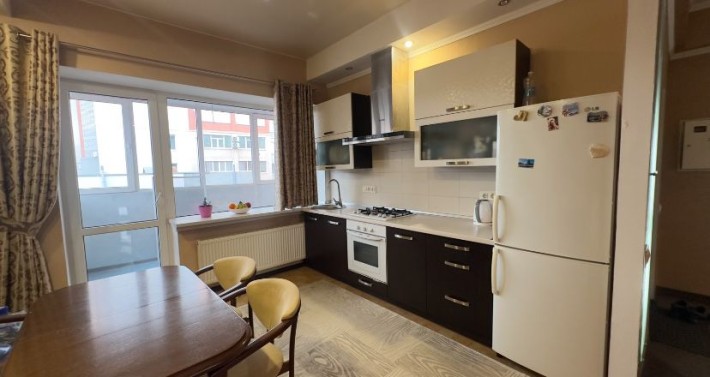 Продам 4-кімн.кв. 103,6 кв.м по вул. Горького, центр - фото 1