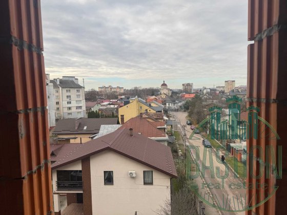 3-кім. квартира в житловому комплексі бізнес-класу поряд з парком Ивано-Франковск