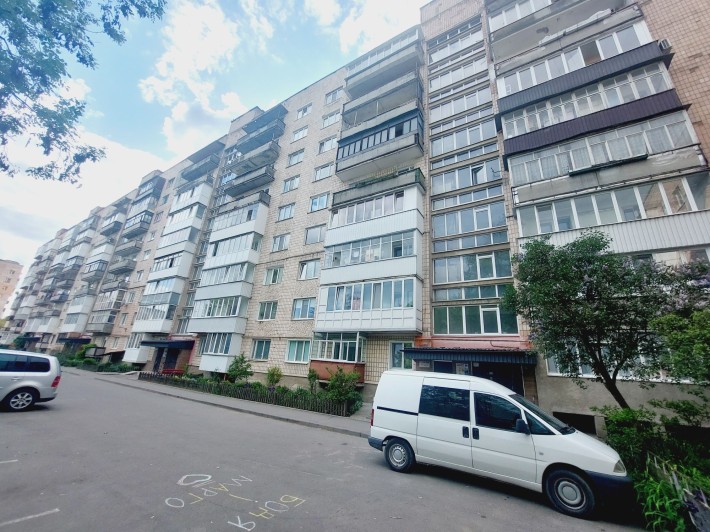 Продаж чотирьохкімнатної квартири. - фото 1