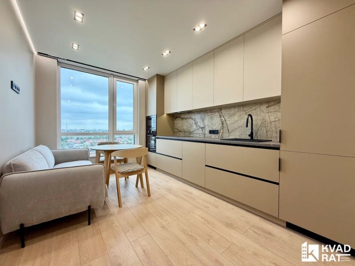 Продаж 1 кім з якісним ремонтом біля ТРЦ Велес - фото 1