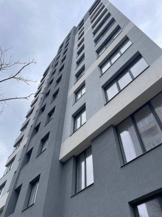 Продаж готової 1к квартири із великою кухнею - фото 1