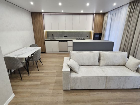 Дизайнерська ДВОкімнатна квартира плюс кухня-вітальня! Івано-Франківськ