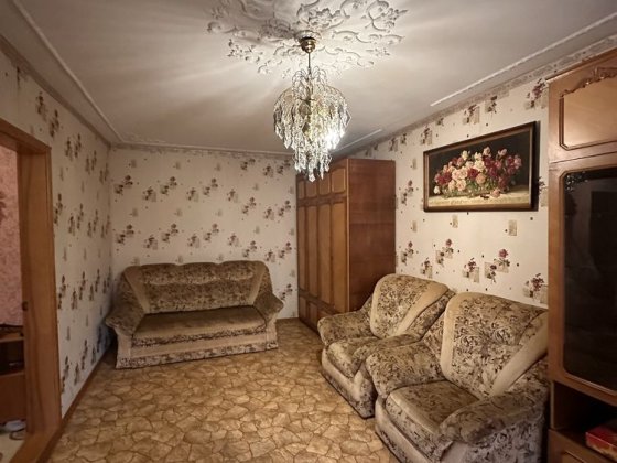 Продам 2 кім .квартиру на Зарічному.