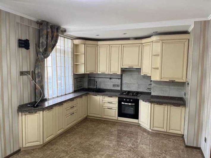 Буча продаж двокімнатної квартири з ремонтом ЖК "РІЧ ТАУН" - фото 1