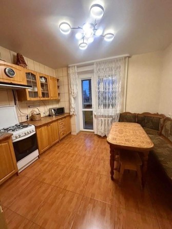 Квартира 3-кімн. в районі ж/д вокзалу в Луцьку - фото 1