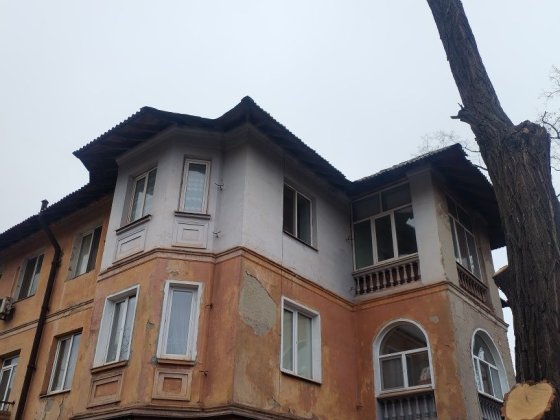 Продам 3х комнатную "сталинку" по  Дышынского Кривой Рог