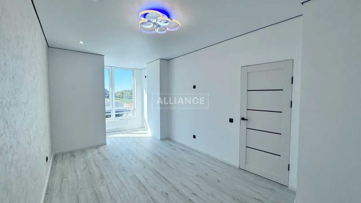 Продається 1-кімнатна квартира з ремонтом в ЖК Княгинин-центр. - фото 1