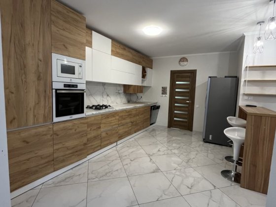 Продам трикімнатну квартиру. Буча. Буча