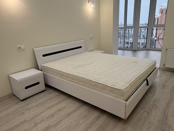 Продам квартиру в новобудові з ремонтом , технікою та меблями Луцк