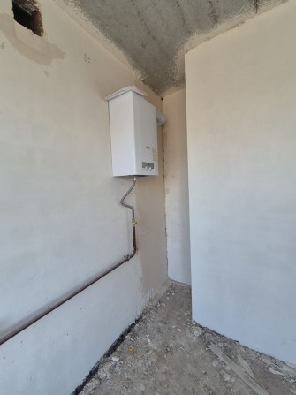 Повноцінна 1к з газом в заселеному будинку! Без комісії! - фото 1