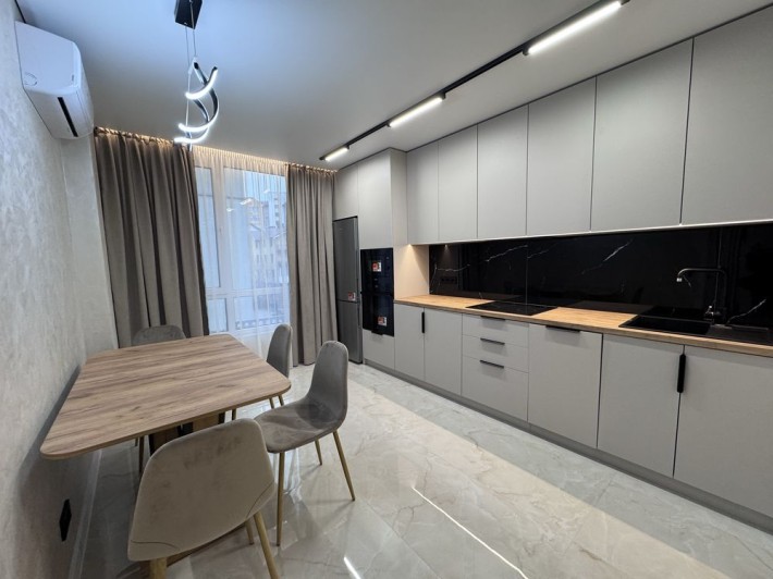 Продаж сучасної квартири! - фото 1