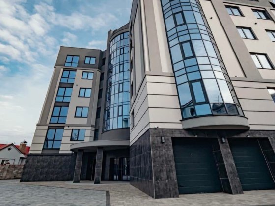 Елітна квартира у центрі міста!Гараж!!! Луцк