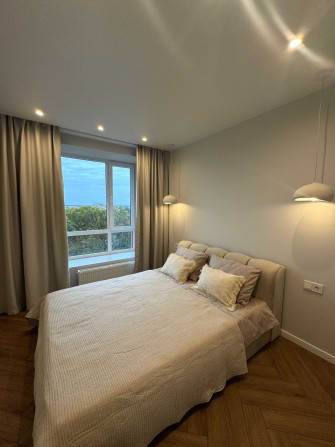 Євро-2К з дизайнерським ремонтом ! Без комісії! - фото 1