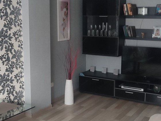 Продам 3 комнатную квартиру на Космонавтов Кривой Рог