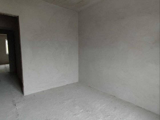 Продається 1 кімнатна квартира  поруч  з  центром Ивано-Франковск