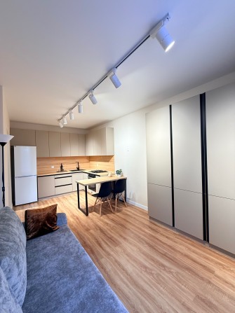 Продам  1к. квартиру з ремонтом ЖК Молодість - фото 1