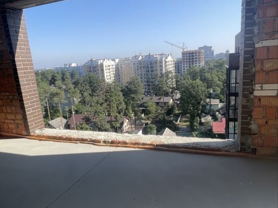 Квартира в центрі міста з терасою і видом на парк. Ірпінь