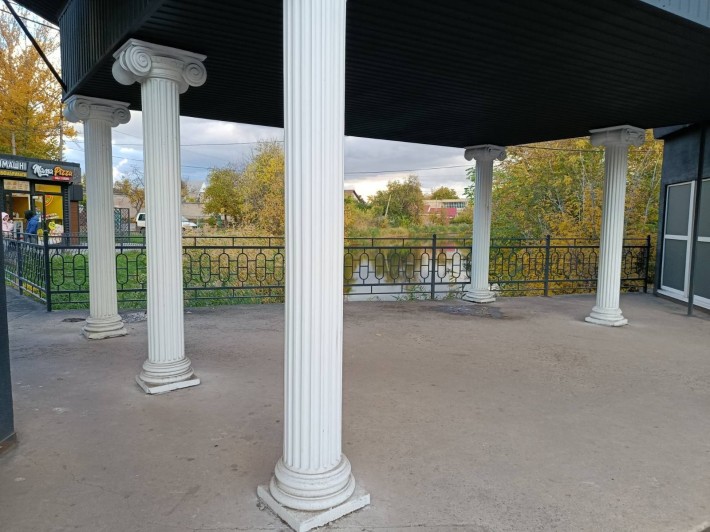 Продаю квартиру в центр р-не - фото 1