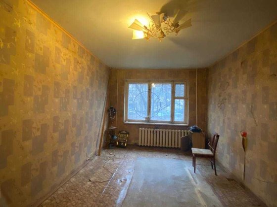 Продаётся трёхкомнатная квартира в районе Ласточка, ул. Котляревского Кривой Рог