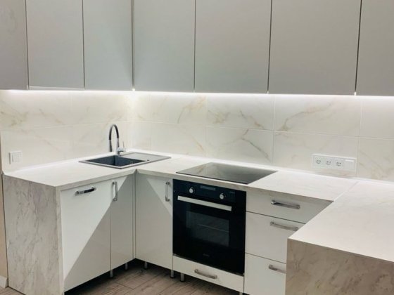 Продам квартиру на 44 квартале. Сталинка Кривой Рог