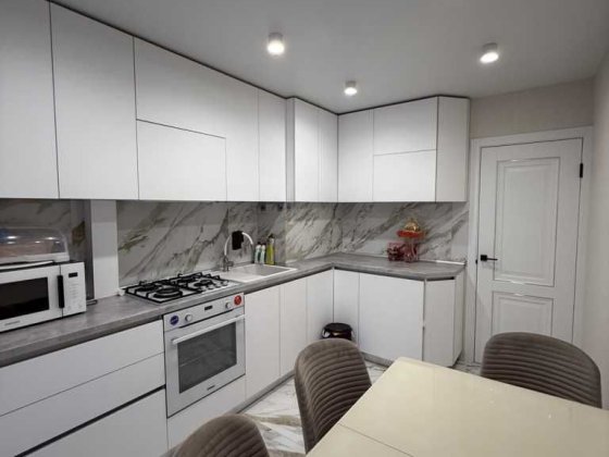 3к.квартира, Сади, 67м2, середній поверх, євроремонт Полтава