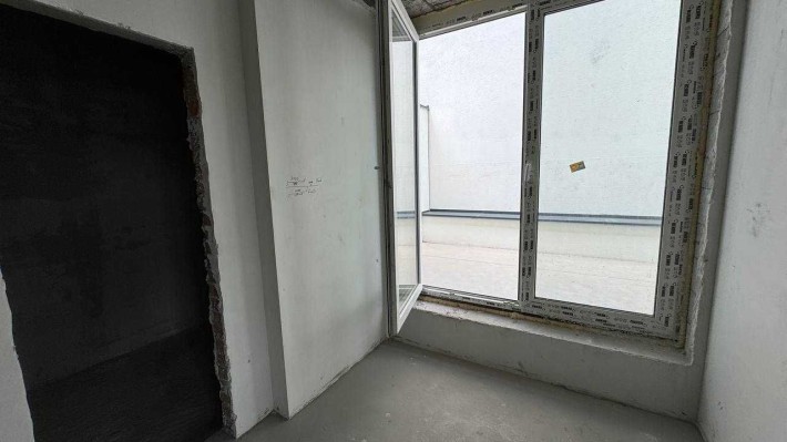 Двокімнатна квартира з котлом, штукатуркою та власною терасою! - фото 1