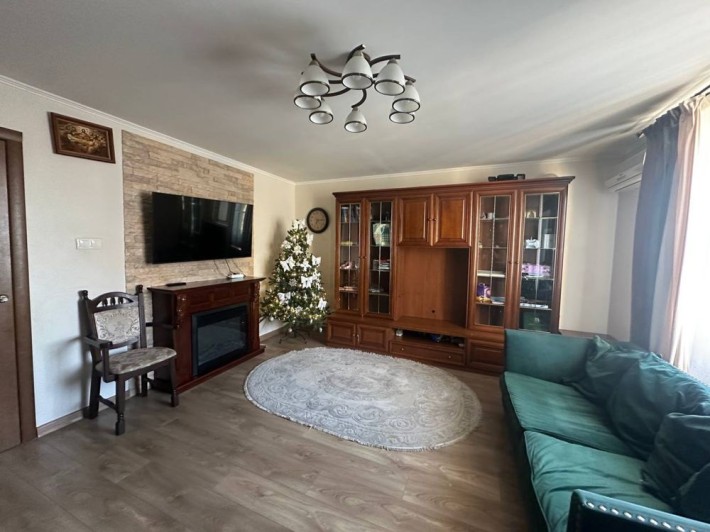 Продаж просторої 3-х кім. квартири в Центрі (р-н Парку, ЦУМу) - фото 1