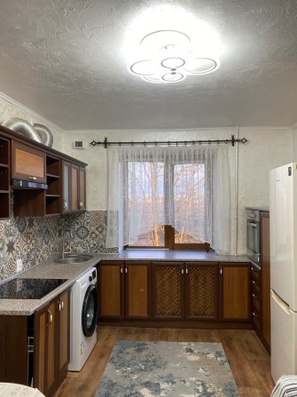 Продам двокімнатну квартиру по вул. Студенській 14 з ремонтом. - фото 1