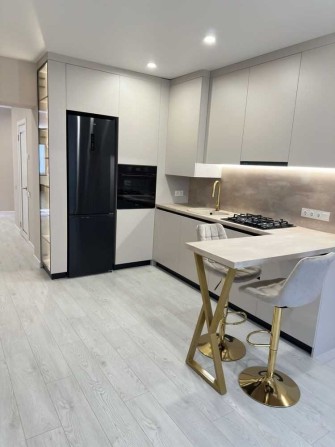 Продам 1-но кім квартиру в клубному будинку на зручному 2-му поверсі - фото 1