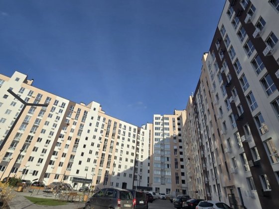 Сучасна простора з чудовим плануванням квартира Ровно