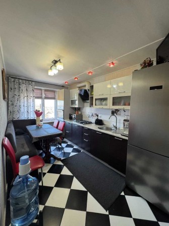 Продаж 3-х кімнатної квартири Браїлки 5/9поверх 66м евро меблі техніка - фото 1