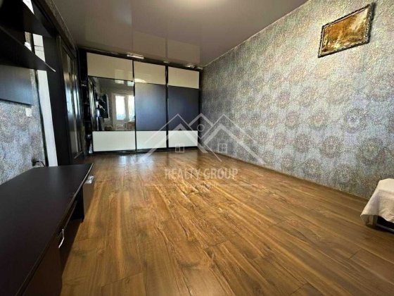 Продаж роздільної 2-к квартири + гараж (Дніпр.шосе/Розвилка) Кривой Рог