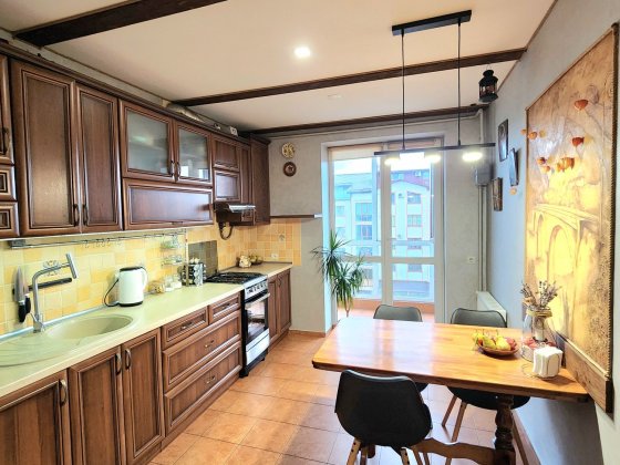 ТЕРМІНОВО!Зниження ціни!Продам квартиру на Щасливому! Ровно